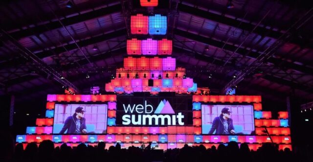 Web-Summit-stage